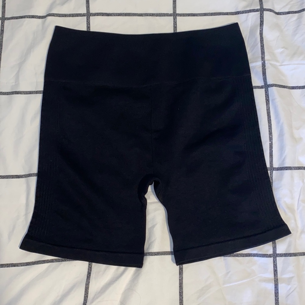 High-Waisted Seamless Ribbed Shorts